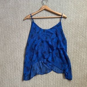 Soprano abstract print top
